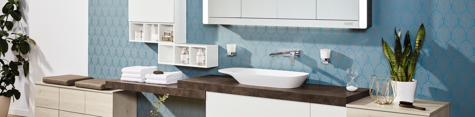 vigour_vogue_badmoebelgruppe_weiss_braun_tapete_blau_neu_4c_xxl vigour_vogue_badmoebelgruppe_weiss_braun_tapete_blau_neu_4c_xxl